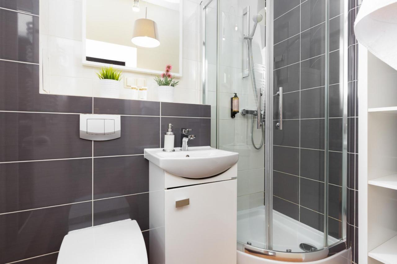 Apartment Warsaw Hoza By Noclegi Renters Dış mekan fotoğraf